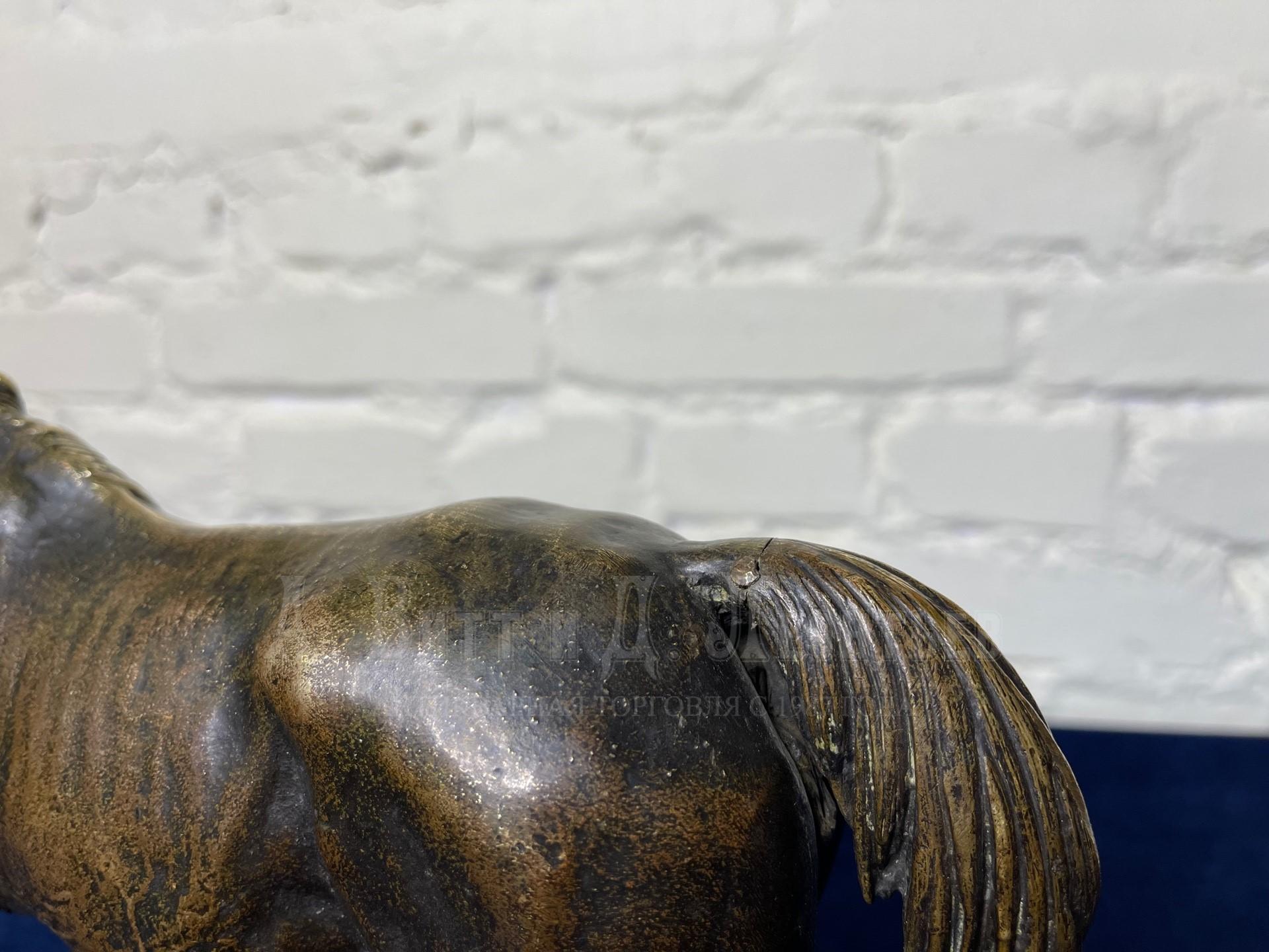 Чистокровная английская лошадь скульптура бронзовая жеребец кобыла